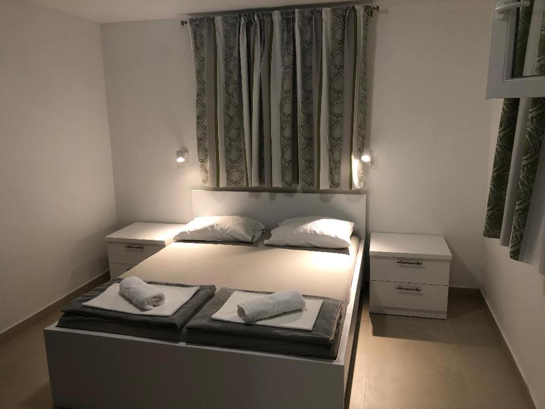Guesthouse Kod Irene Gradac  Eksteriør bilde