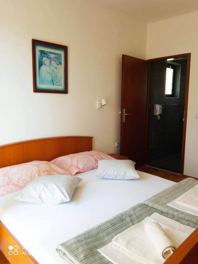 Guesthouse Kod Irene Gradac  Eksteriør bilde