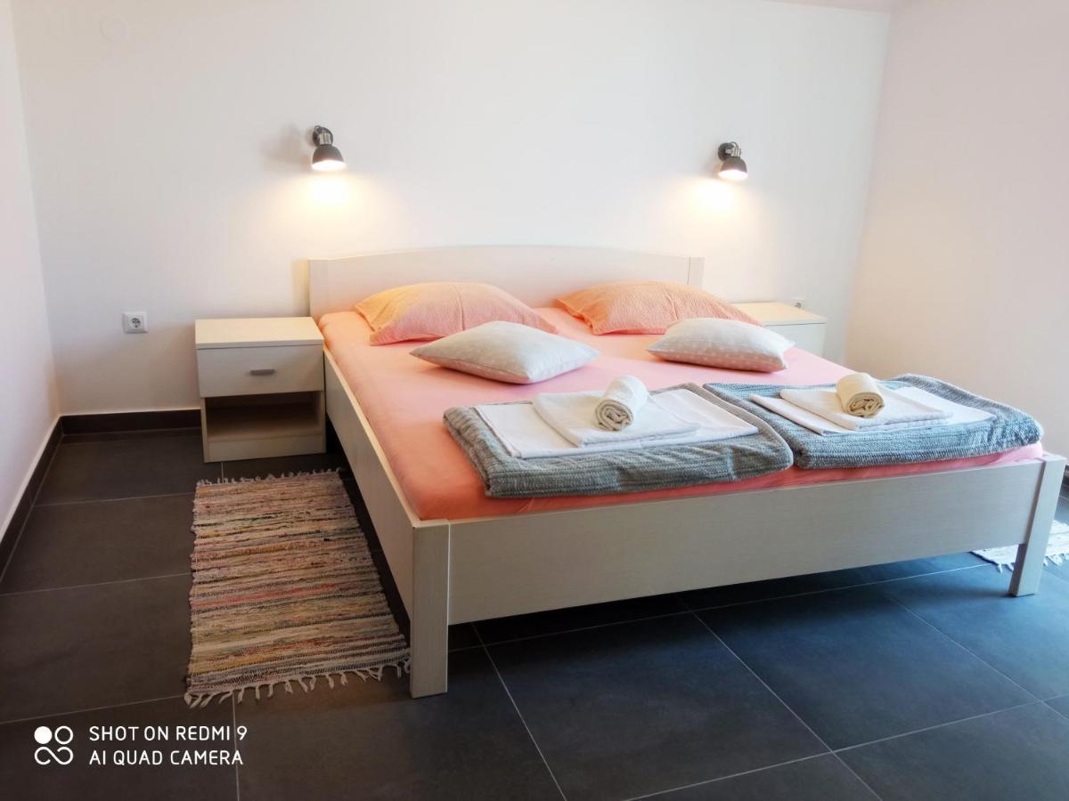 Guesthouse Kod Irene Gradac  Eksteriør bilde